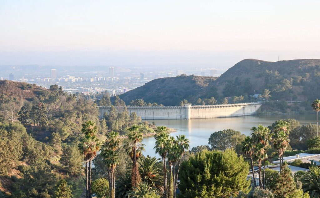 Photo-Spot-Lake-Hollywood-Park