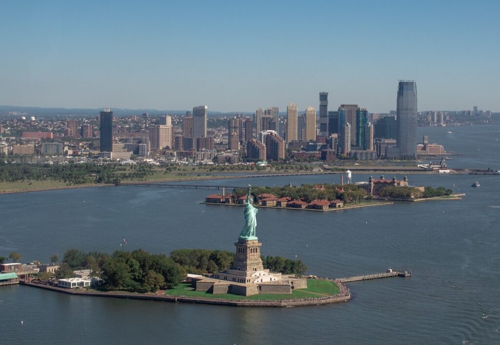 Photo-Spot-Statue-of-Liberty