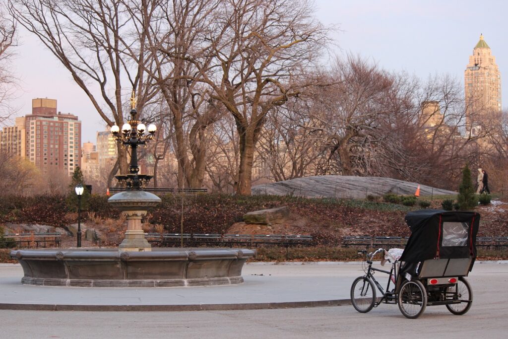 Central-Park-Photo-Spot-Cherry-Hill-Fountain