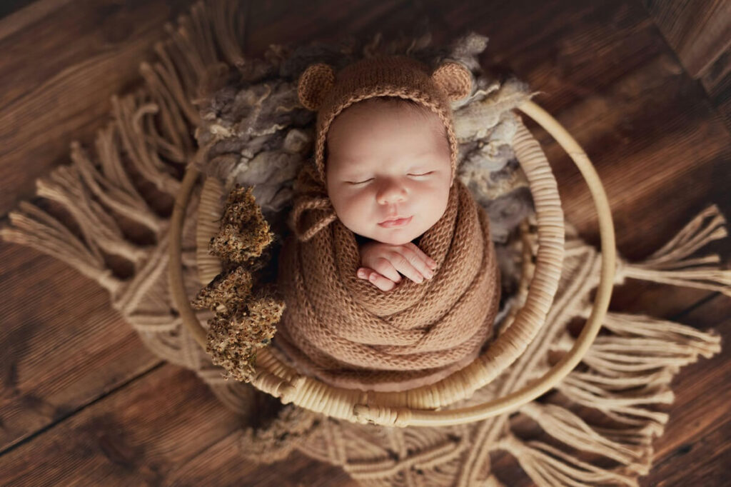 Newborn-Fall-Autumn-Photo-Ideas